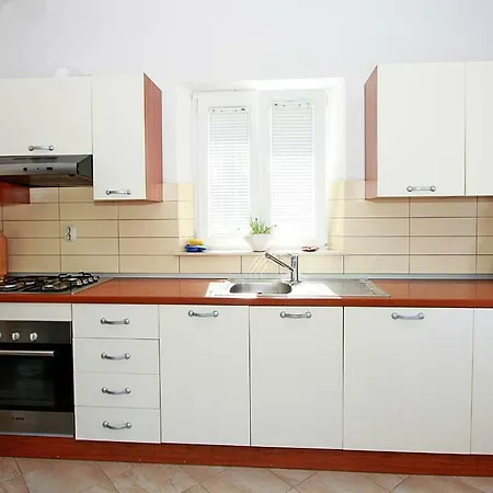 Apartment Nila *