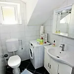 Apartment Nila *