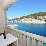 Nila Apartment *